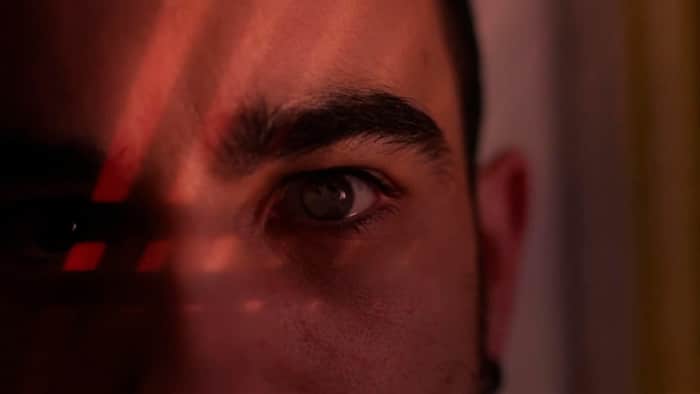 Fotograma do clip